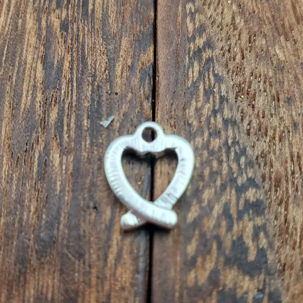 3/$20‎ Candy cane heart charm